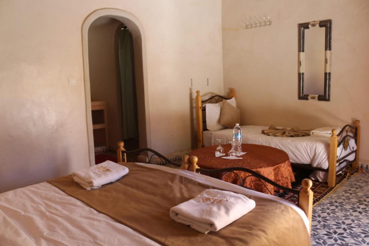 Riad Assia Foum Zguid الغرفة الصورة
